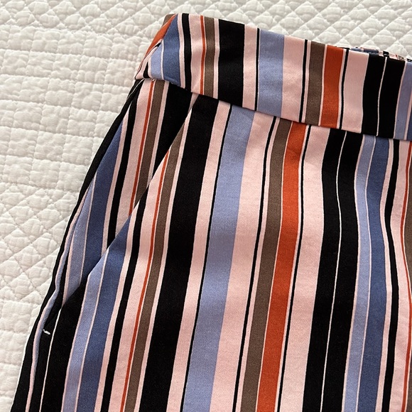 I❤️Tyler Madison Women's Pull-On Shorts Size 4 - Picture 2 of 5